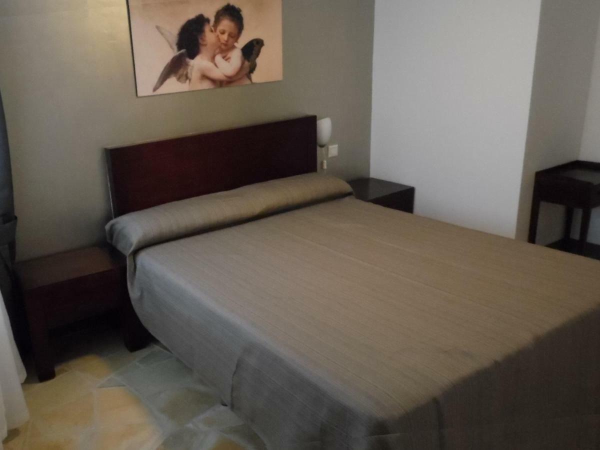 קלפה Villa Benavero Boutique Style Within Fenced Tropical Garden מראה חיצוני תמונה